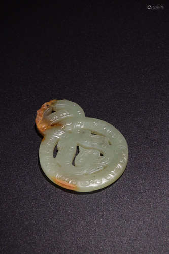 A HETIAN JADE 'RUYI' PATTERN TABLET