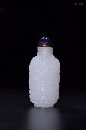 A GLASS 'HAISHUIZOUSHOU'PATTERN SNUFF BOTTLE