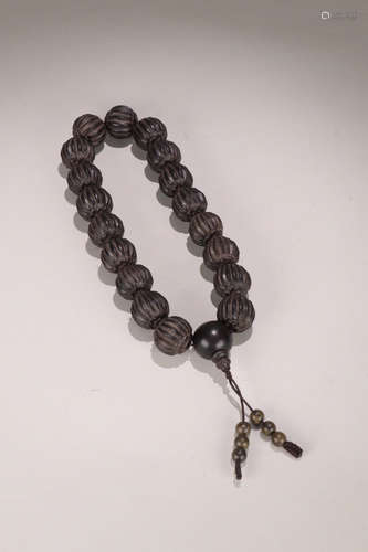 A CHENXIANG WOOD MELON SHAPED  EIGHTEEN BEADS ROSARY