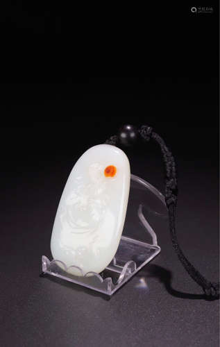 A HETIAN JADE CARVED 'CHANGEBENYUE' ORNAMENT