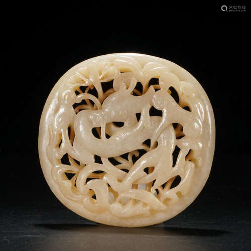 A HETIAN JADE HOLLOW CARVED 'LONGTENGSIHAI' BOARD