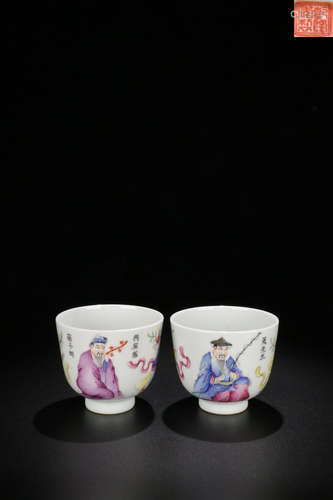 A PAIR OF FAMILLE ROSE CHARACTER STORY PATTERN CUPS