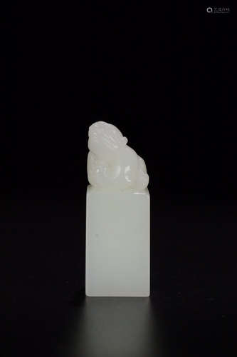 A HETIAN JADE CARVED BEAST SEAL