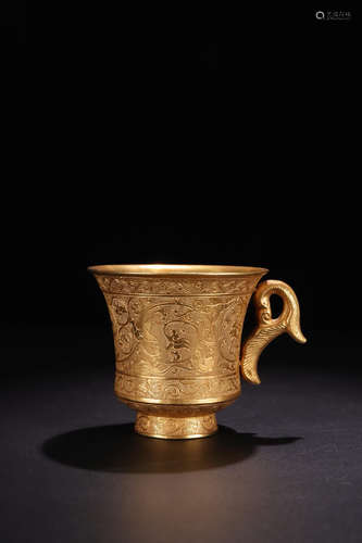 A GILT BRONZE FLOWER PATTERN WINE CUP