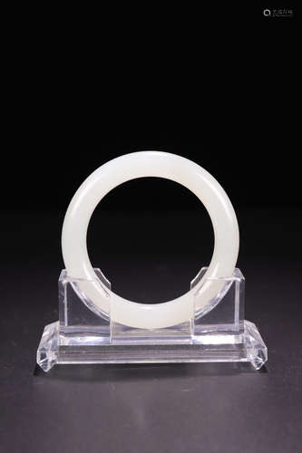 A HETIAN JADE CRICLE BANGLE