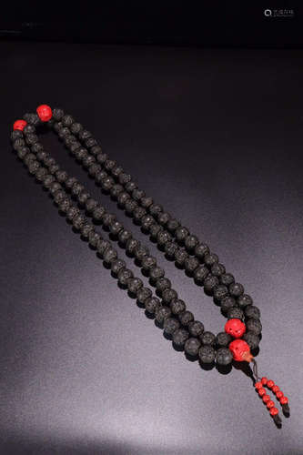 A CHENXIANG WOOD CARVED 'SHOU'PATTERN ONE HUNDRED BEADS ROSARY