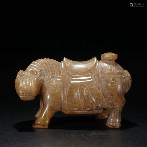 A HETIAN JADE WAR HORSE SHAPED ORNAMENT