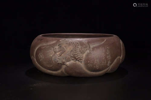 AN OLD PURPLE CLAY CARVED DRAGON  BRUSH WASHER