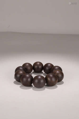 A CHENXIANG WOOD BEADS BARCELET