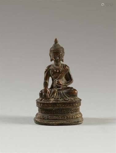 CHINE Petit bouddha en bronze assis dans la positi…