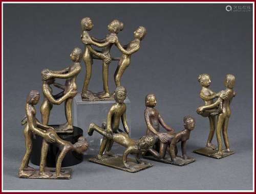 LOT DE SIX (6) GROUPES EROTIQUES EN BRONZE Inde, E…