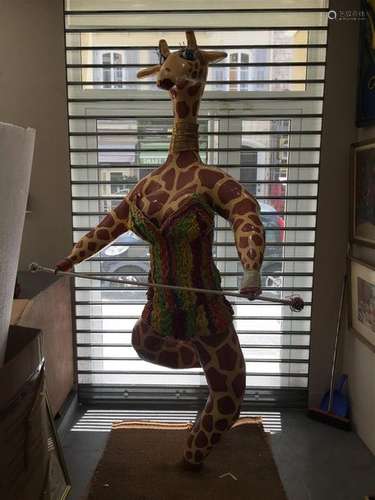 Travail vers 2000. La Girafe majorette Sculpture d…