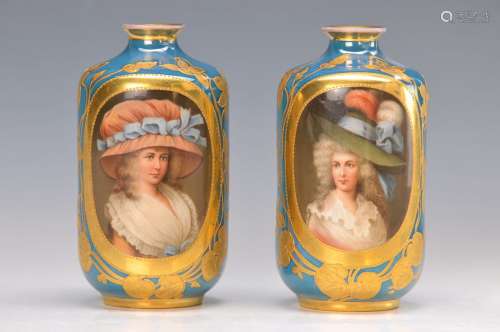 pair of Portrait vases