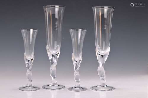 6 champagne glasses and 6 liqueur glasses