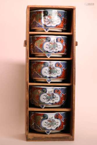 Japanese Imari Lobbed Bowl with Case - Set of Five