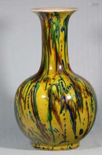 Chinese Sancai Porcelain Longneck Vase