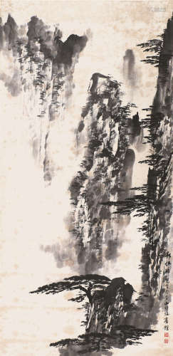 郭传璋(1912-1990) 黄山松云 设色纸本 立轴