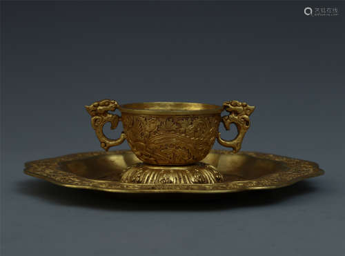 CHINESE GILT BRONZE DRAGON HANDLE PHOENIX CUP WITH DISH