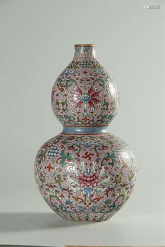 Superb painted famille rose double gourd vase