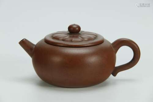 Superb old zisha tea pot, marked