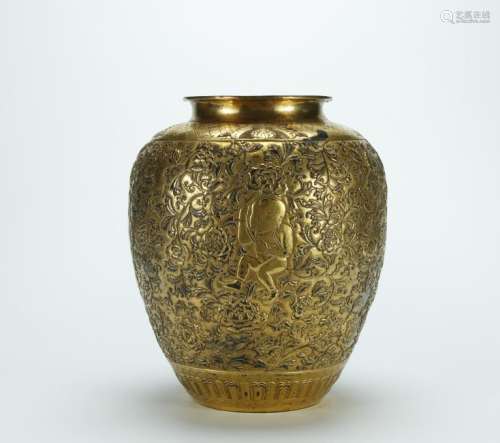 Superb carved gilt bronze vase, Kangxi mark, late
