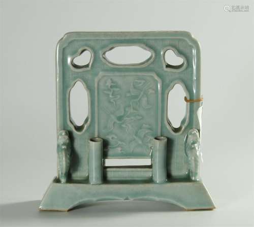 18/19th C. LongQuan blue glazed brush holder