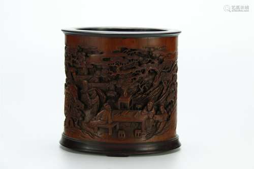 Superb deeply carved bamboo brush pot, 19/20th C.