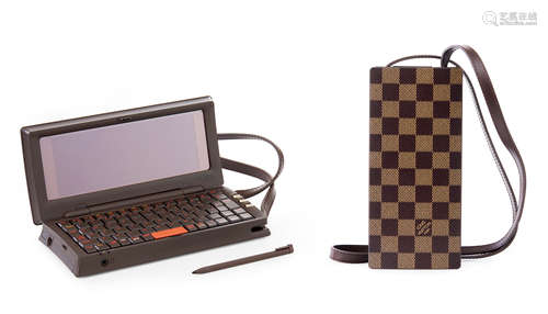 LOUIS VUITTON×MICROSOFT 棋盘格计算机