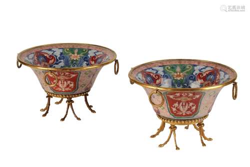 PAIR OF JAPANESE IMARI GILT METAL MOUNTED BOWLS