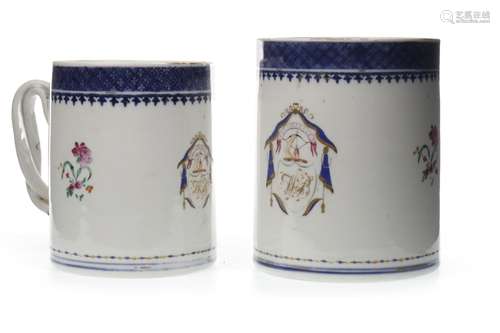 A SET OF TWO 20TH CENTURY CHINESE ARMORIAL MUGS