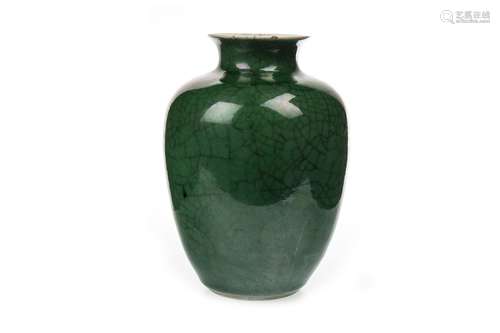 A CHINESE CHING DYNASTY VASE