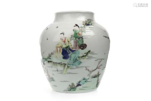 AN EARLY 20TH CENTURY CHINESE FAMILLE VERTE VASE