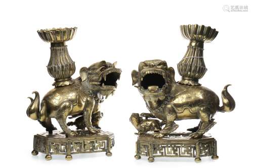 A PAIR OF CHINESE BRONZE LATE 19TH/EARLY 20TH CENTURY INCENSE BURNERS