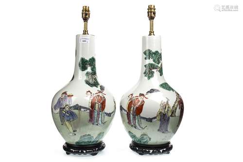 A PAIR OF CHINESE TABLE LAMPS