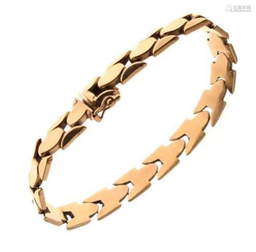 9ct gold bracelet of flexible design, 10.6g approx