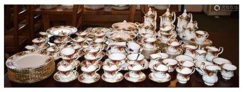 Large quantity of Royal Albert ' Old Country Roses' tea and dinner ware etc