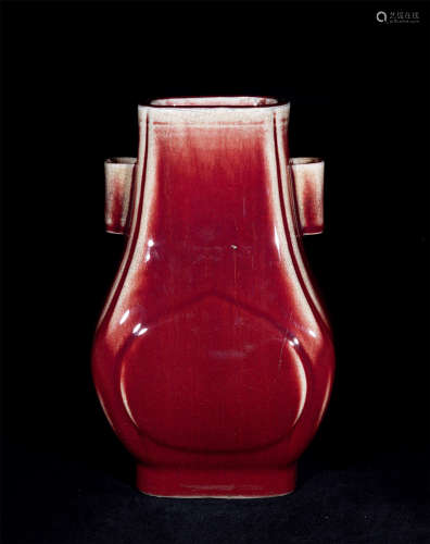清中期 红釉贯耳瓶
