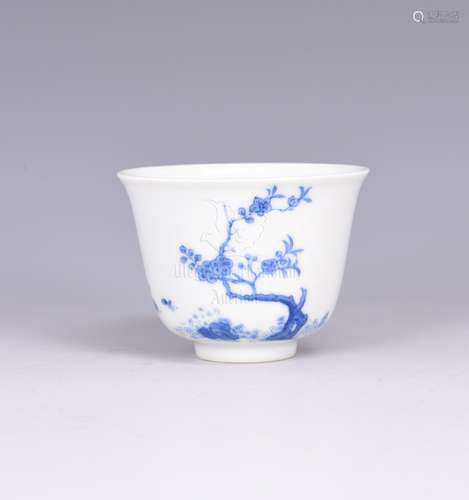 BLUE AND WHITE 'PLUM FLOWERS AND POETRY' CUP