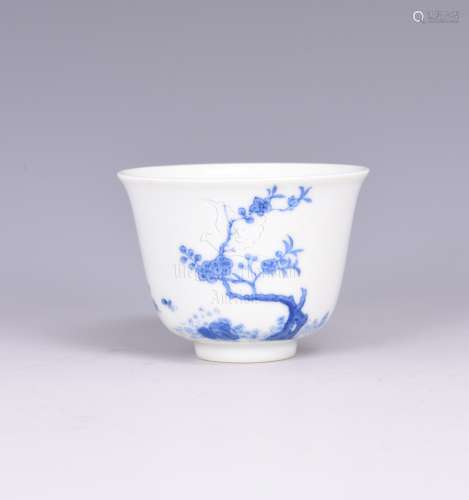 BLUE AND WHITE 'PLUM FLOWERS AND POETRY' CUP