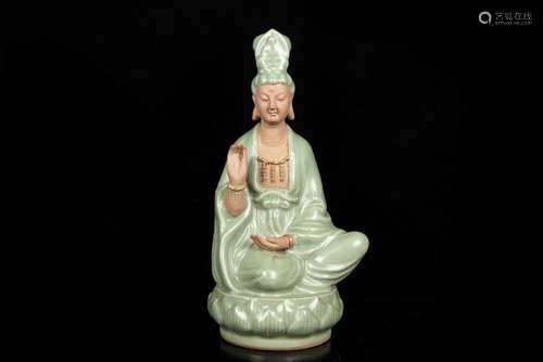 CELADON GLAZED GUANYIN SEATED FIGURE