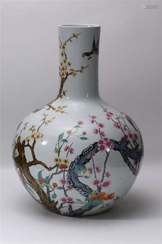 A Chinese Famille-Rose Porcelain Vase