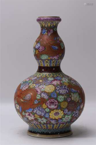 A Chinese Famille-Rose Porcelain Double Gourd Vase