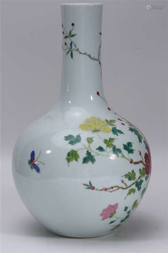 A Chinese Famille-Rose Porcelain Vase