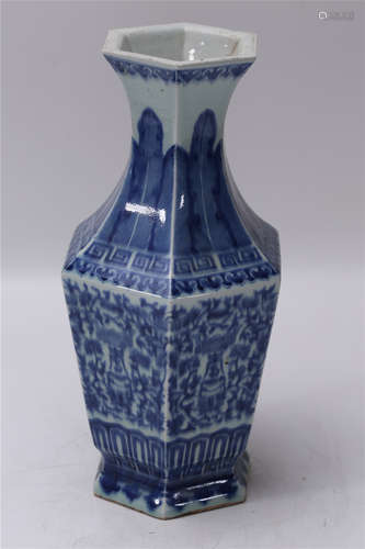 A Chinese Blue and White Porcelain Vase