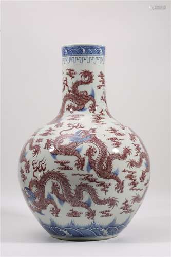 A Chinese Famille-Rose Porcelain Vase