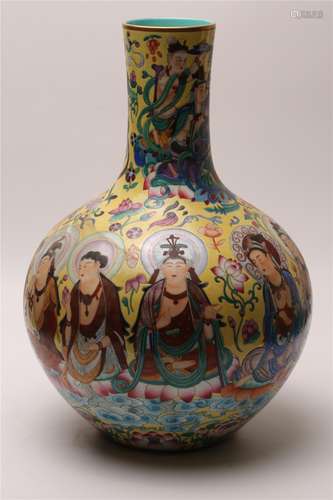 A Chinese Enamel Porcelain Vase