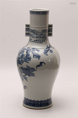 A Chinese Blue and White Porcelain Vase