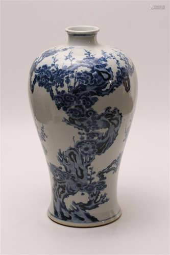 A Chinese Blue and White Porcelain Vase