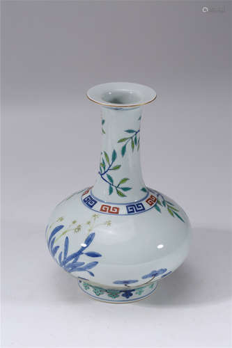 A Chinese Famille-Rose Porcelain Vase