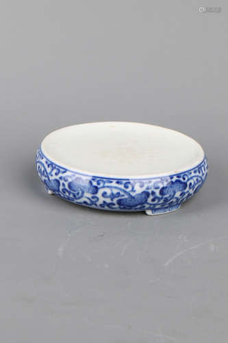 A Chinese Blue and White Porcelain Palette